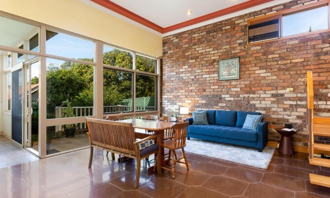 Haberfield House | Spacious 3-Bed Mid Century Home Near CBD