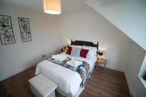 Hawick Apartment | Spacious 3 Bed Terrace with Large Kitchen Diner