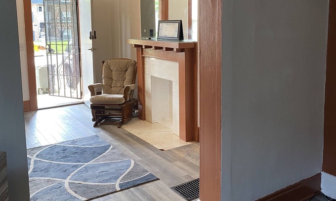 Northside Apartment | Spacious 3 bedroom 2 baths 5 beds. Private parking. Downtown 5 miles away.