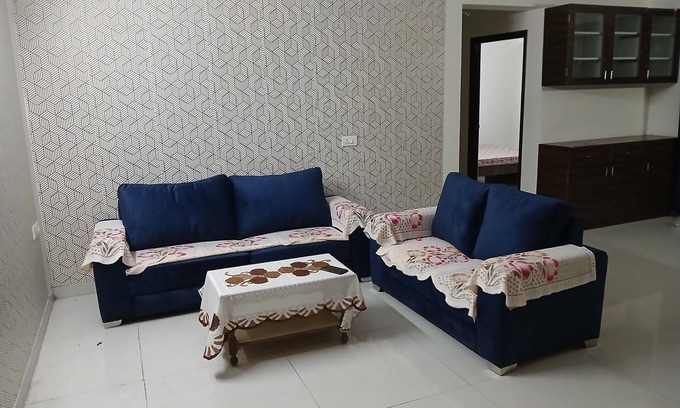 Jhotwara Apartment | Spacious 3-bedroom apartment with AC, WiFi in cool Jaipur