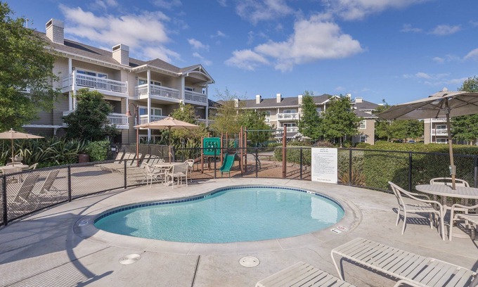 Windsor Apartment | Spacious 3-bedroom in wonderful Windsor