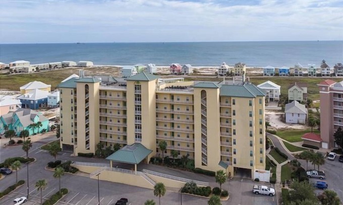 Fort Morgan Condo | Spacious 3 bedroom condo in Ft Morgan, Al