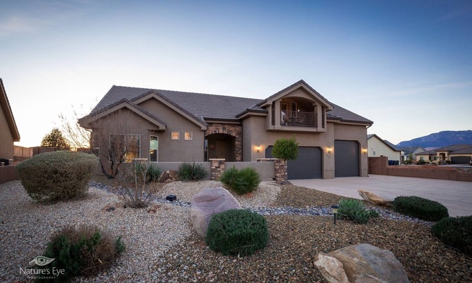 Hurricane House | Spacious 3000 sq ft Home Parking galore Next to Sand Hollow Reservoir A+location