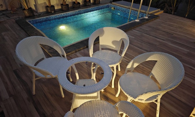 Denkanikota Villa | Spacious 3BHK New Villa with Private Pool and a Large Common Pool
