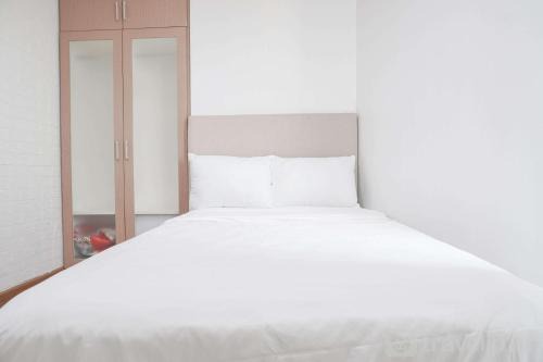 Chinatown Apartment | Spacious 3BR at Green Central City Glodok Apartment By Travelio