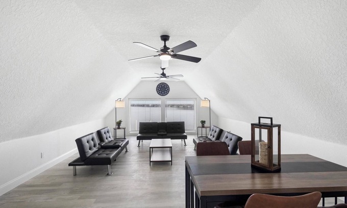 Oviedo House | Spacious 3BR Oviedo Home Save 20% + Wi-Fi