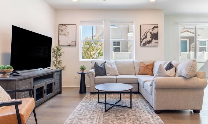 Wildomar Condo | Spacious 3BR Retreat w/Pool & Spa – Pets Welcome! Near Hospitals