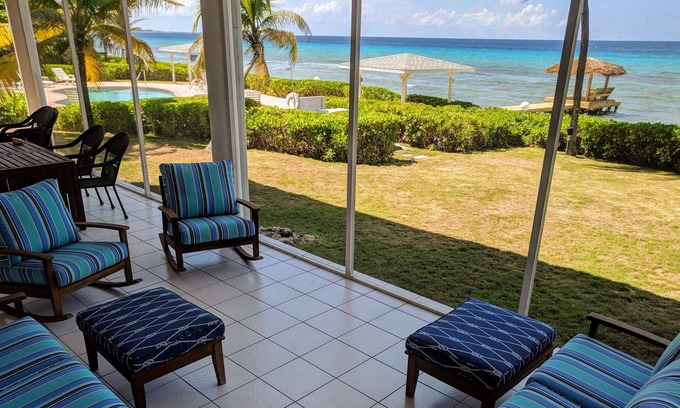 North Side House | Spacious 3BR SeaScape at Northern Lights: Beachfront-Sweeping Views-Snorkeling!