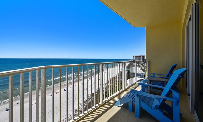 Panama City Beach Condo | Spacious 3BR Beachfront Retreat – Garage, Balcony, Gourmet Kitchen & Sleeps 11