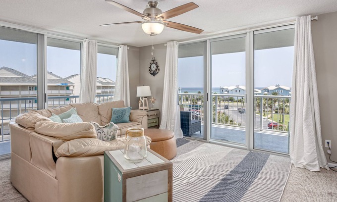 Pensacola Beach Condo | Spacious 3rd floor condo with views of Gulf and the Bay-TT3F