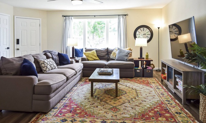 Cheyenne Meadows House | Spacious 4 Bed, Central AC, Fire Pit, Grill, Games