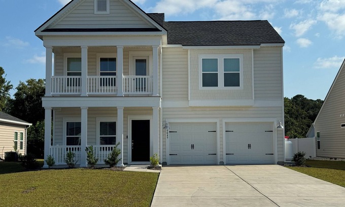 Sunset Beach House | Spacious 4-bedroom house in Carolina Shores/Calabash Beach Walk Community