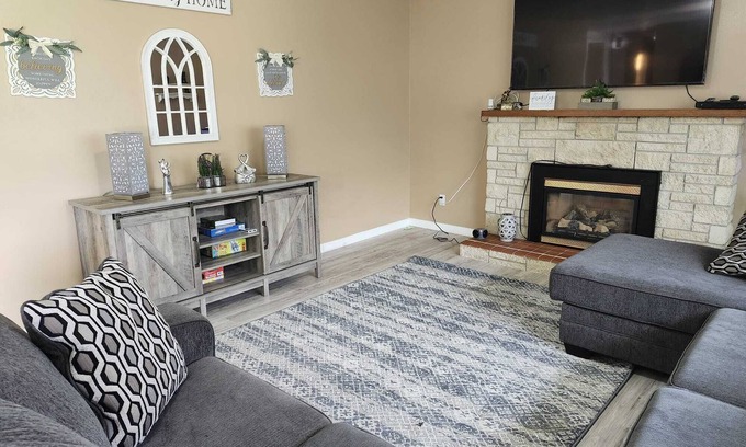 Spokane Valley House | Spacious 4-bedroom house with WiFi and AC in charming Spokane Valley