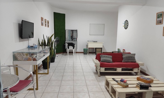 Praia House | Spacious 4-bedroom apartment in Praia with WiFi, for big size families.