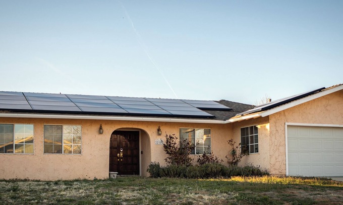 Tehachapi House | Spacious 4-bedroom home, AC, beautiful backyard with views, and deluxe hot tub.
