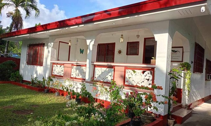 Juban House | Spacious 4-bedroom house in amazing Juban with WiFi, AC