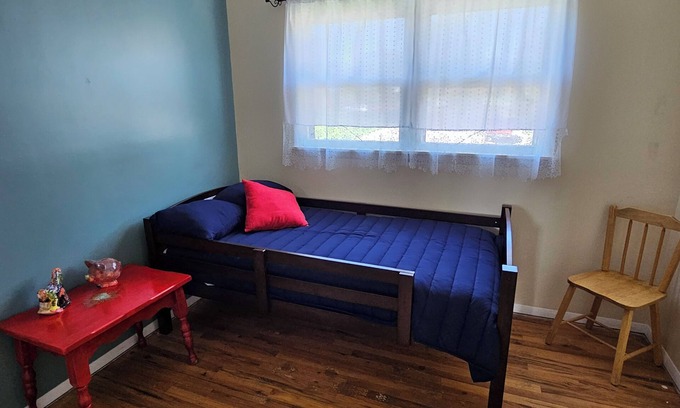 Casper House | Spacious 4-bedroom house in nice area of Casper fully stocked for your use
