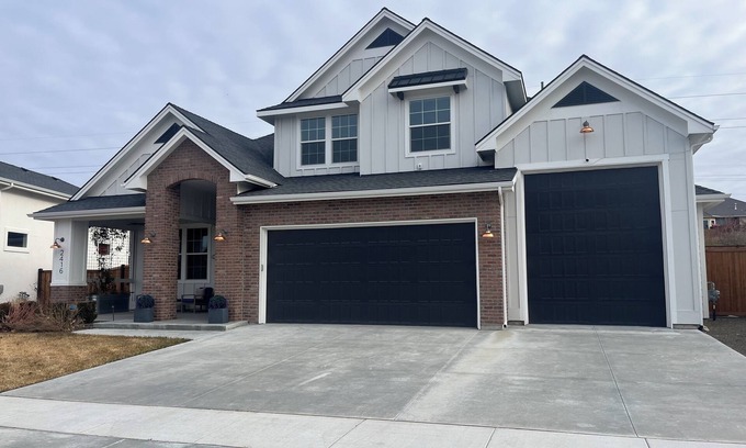 Nampa House | Spacious 4-bedroom house in lovely Nampa with AC, WiFi