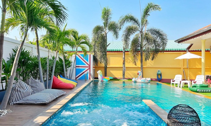 Na Kluea Villa | Spacious 4 Bedroom Private Villa, Big Swimming Pool, Free Wi-Fi,Gym,Pet Friendly