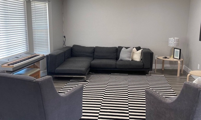 Sacramento House | Spacious 4-bedroom renovated home in scenic Sacramento