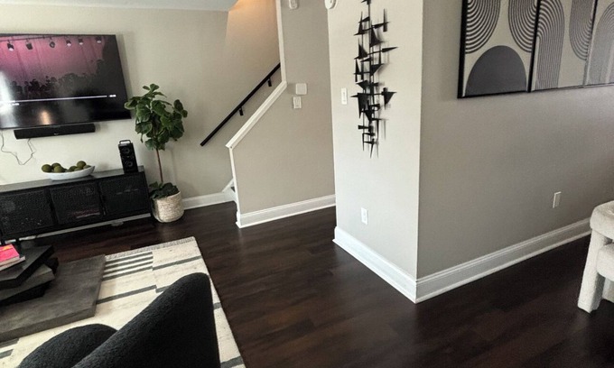 Randle Highlands House | Spacious 4-bedroom townhome in brilliant Washington with WiFi, AC