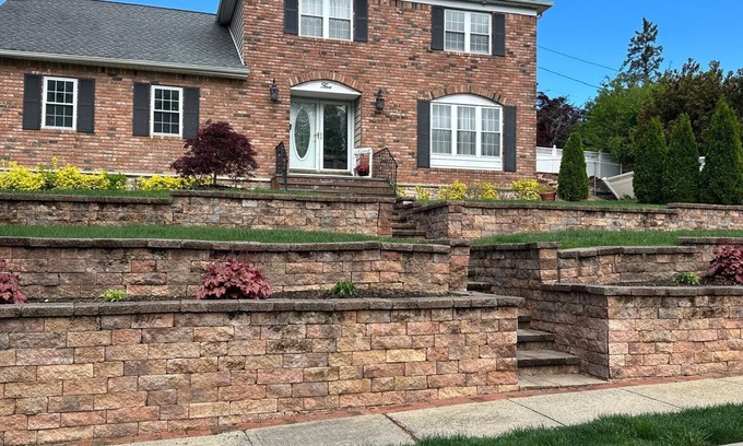 Farmingdale House | Spacious 4-bedroom townhome, 5 min walk from Bethpage Black
