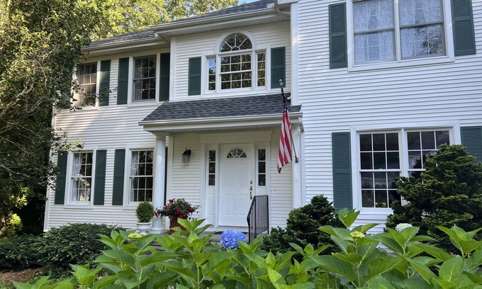 West Mystic House | Spacious 4BD family home in Mystic - walk to downtown shops and restaurants