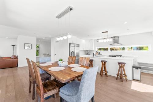 Regional District of Nanaimo House | Spacious 4BR Getaway- Perfect for Families