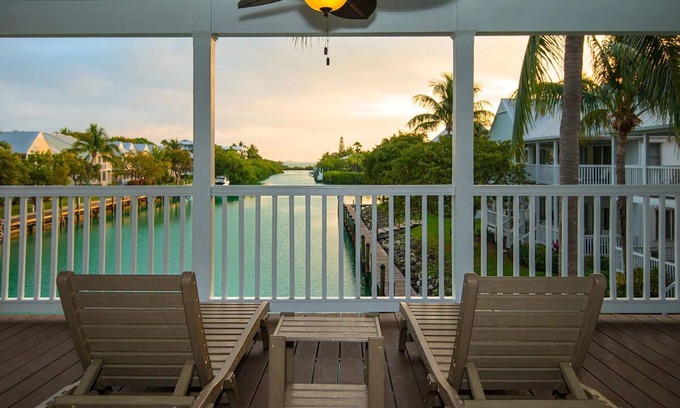 Marathon House | Spacious 4BR Harbor Villa w/Full Kitchen, Balcony & Water Views