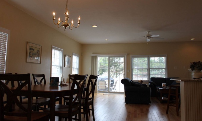 Wildwood Crest House | Spacious 4BR House w/Huge Deck