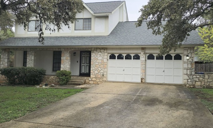 Wetmore House | Spacious 5/3.5 home with Heated Pool