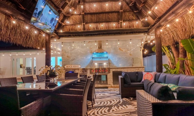 Imperial Point House | Spacious 5-bedroom house in brilliant Fort Lauderdale with WiFi, AC