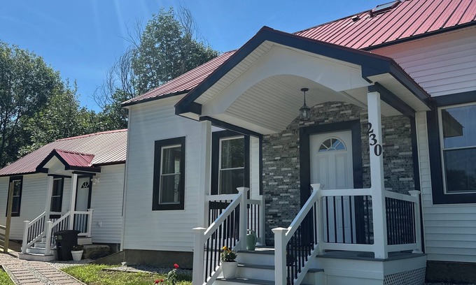 Mechanic Falls House | Spacious 5-bedroom house in fabulous Mechanic Falls with AC, fitness room