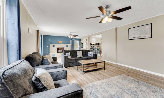 Shell Knob House | Spacious 5-bedroom house. Game Room. Travel Themed Bedrooms. 1 mile from lake.