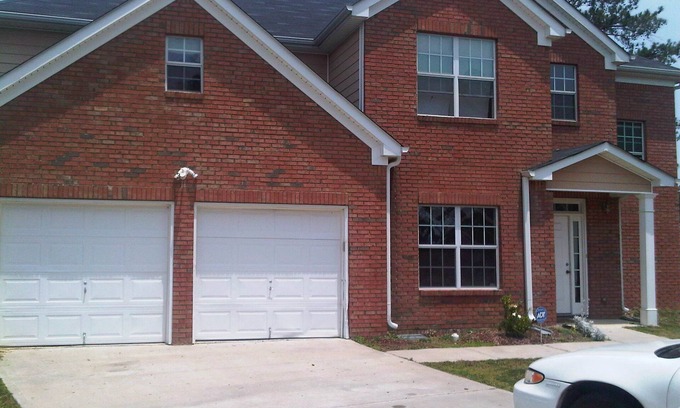 Union City House | Spacious 5 Bedroom Haven in Quiet Cul-de-sac