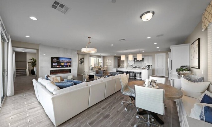 Las Vegas House | Spacious 5-bedroom house in amazing Las Vegas with AC