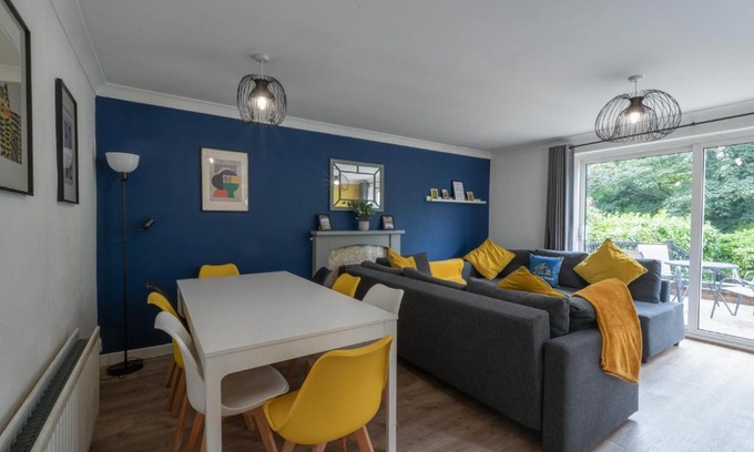 Polesworth House | Spacious 5-bedroom home perfect for large groups