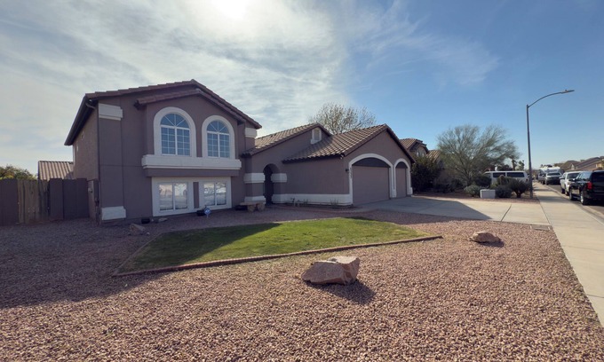 Copperwood House | Spacious 5-bedroom house in fabulous Glendale with WiFi, AC and Pool