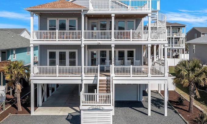 Holden Beach House | Spacious 5 bedroom 5 bath House with pool and direct access to the beach.