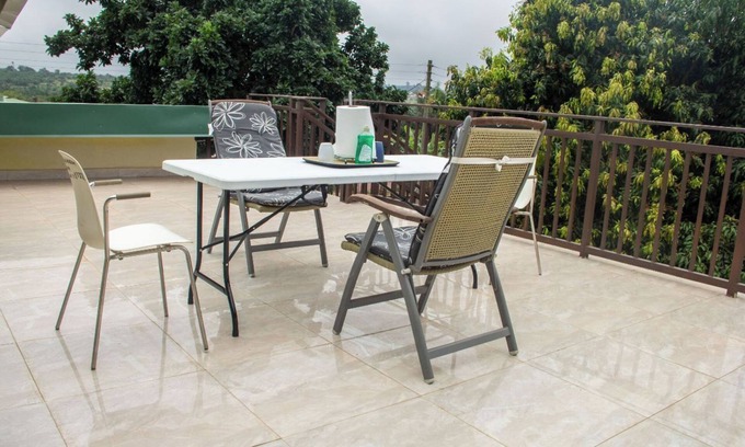 Kumasi House | Spacious 5-bedroom villa with WiFi and AC in enchanting Kumasi