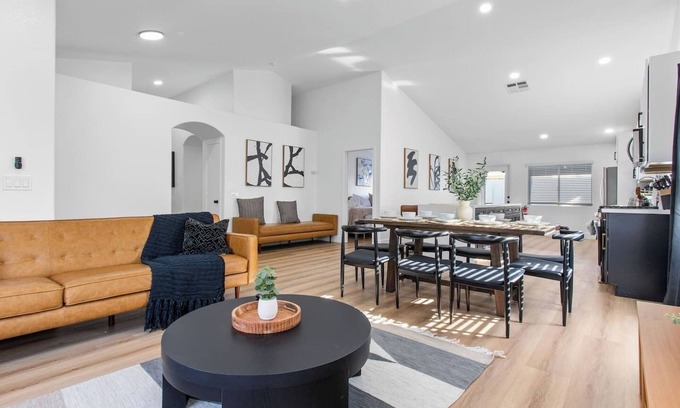 North Las Vegas House | Spacious 5 BR Home w/Games and Spa!