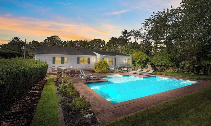 Westhampton Beach House | Spacious 5bedroom house Steps to the Best Hamptons Shops/Restaurants/Bars/Events