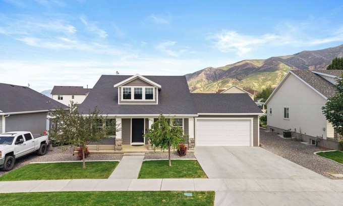 Santaquin House | Spacious 5BR 3BA Santaquin Home with Yard, Patio, Garage & Fitness Room