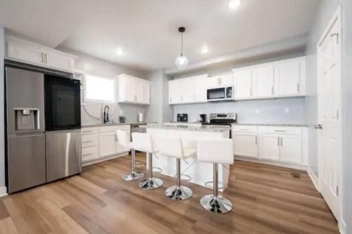 Mapleton/Fall Creek House | Spacious 5BR Retreat Near Downtown & Fairgrounds