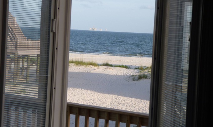 Dauphin Island House | Spacious 6-bedroom Gulf Side House in Dauphin Island Sleeps 22