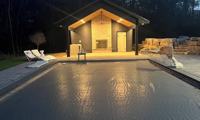 Forest Junction House | Spacious 6-bedroom country house close to Green Bay with heated pool