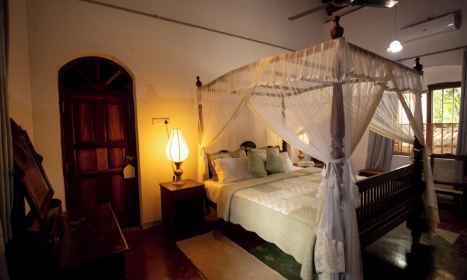 Udunuwara House | Spacious 6-bedroom heritage & wellness bungalow in Kandy with AC culinary class