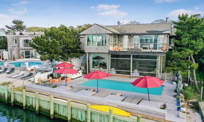 Fire Island Pines House | Spacious 6 Bedroom 6.5 Bath Pines house on the Bay w/AC, Heated Pool & Hot Tub