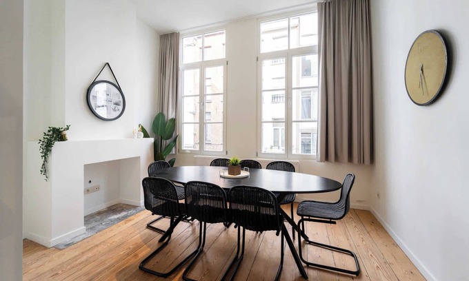 Historisch centrum House | Spacious 7-Person House in the Heart of Antwerp