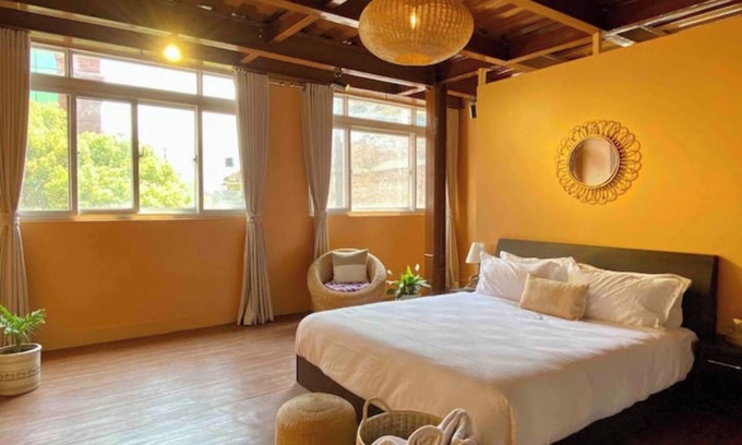 Thamel Apartment | Spacious 750 sq ft. Industrial BOHO studio